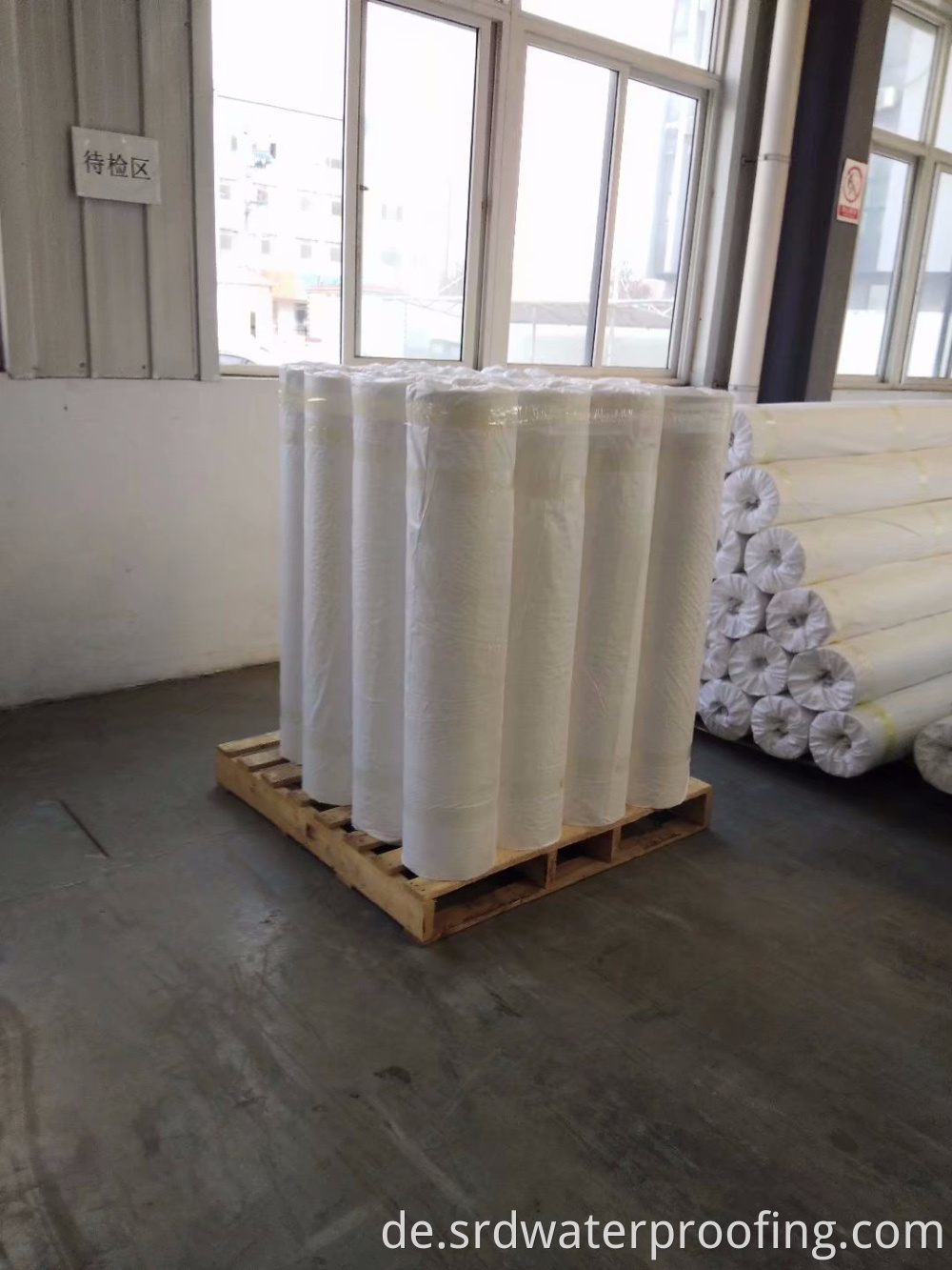 High-Density Polyethylene (HDPE) Pre-laid Back stick Waterproofing Membrane